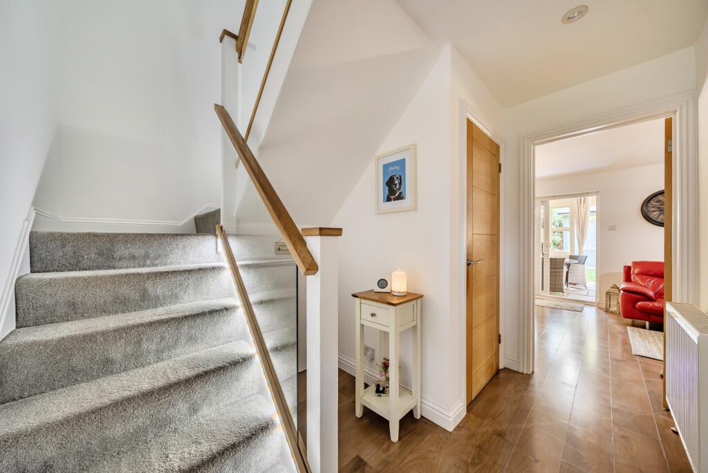 1354999-5-68c962c...