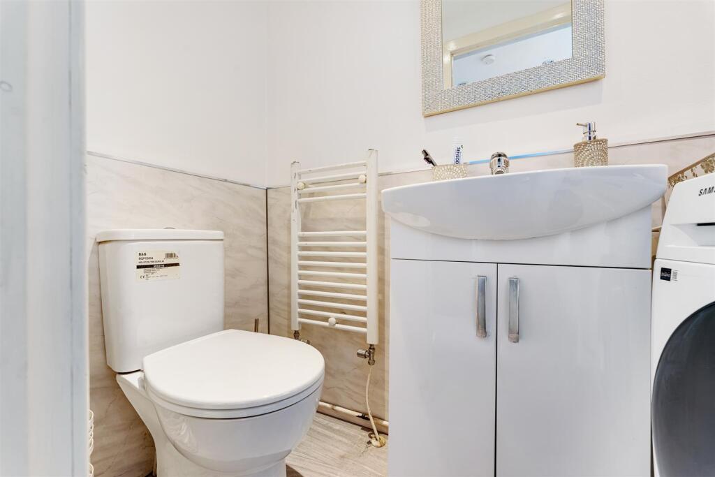 65 Hathersage Road cloaks.jpg