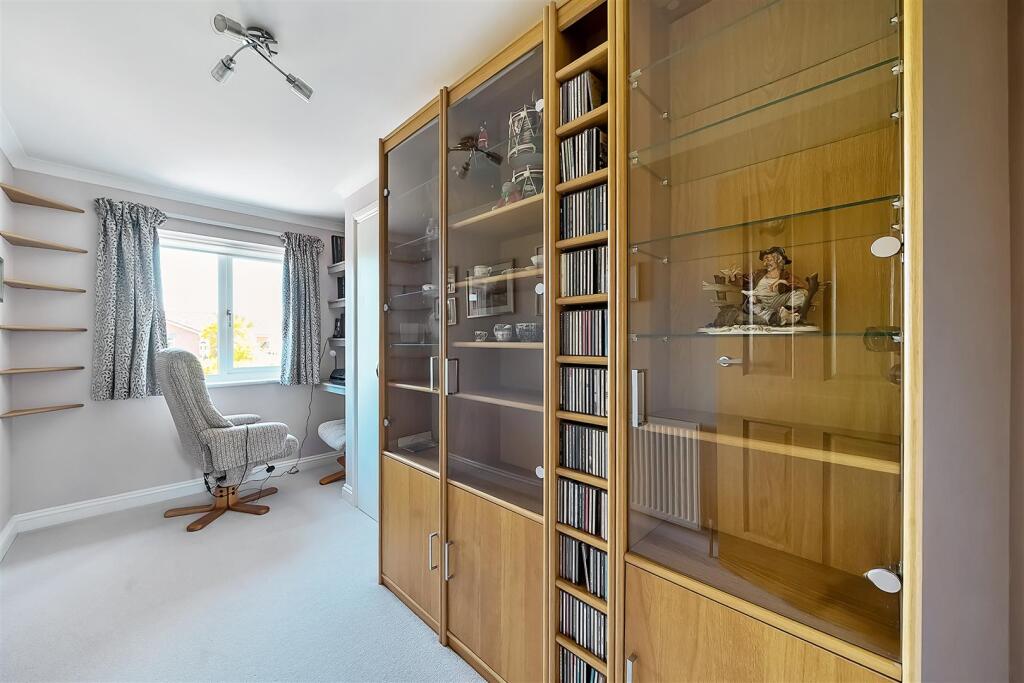 Bedroom 3/ Study