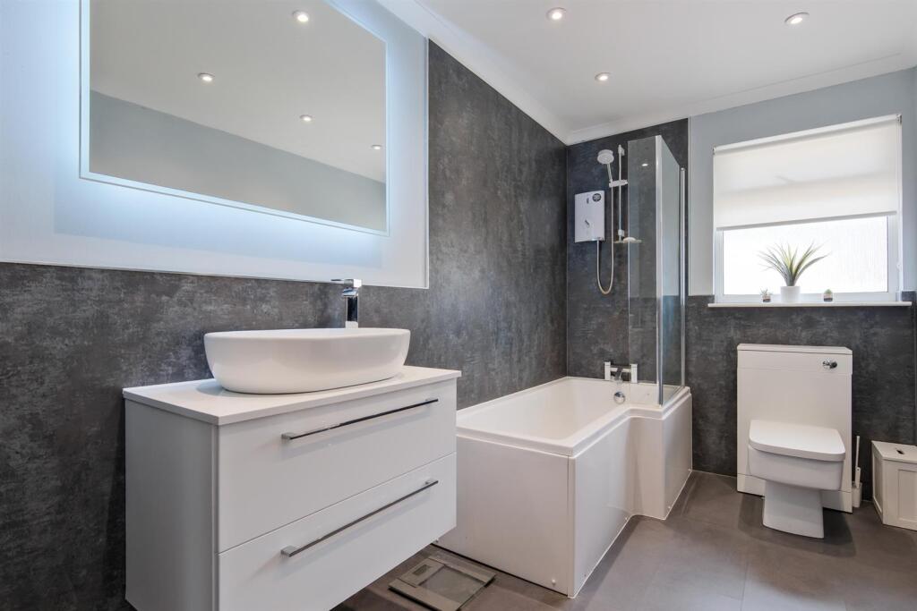 018-83 Torbothie Road Shotts, ML7 5NE.jpg