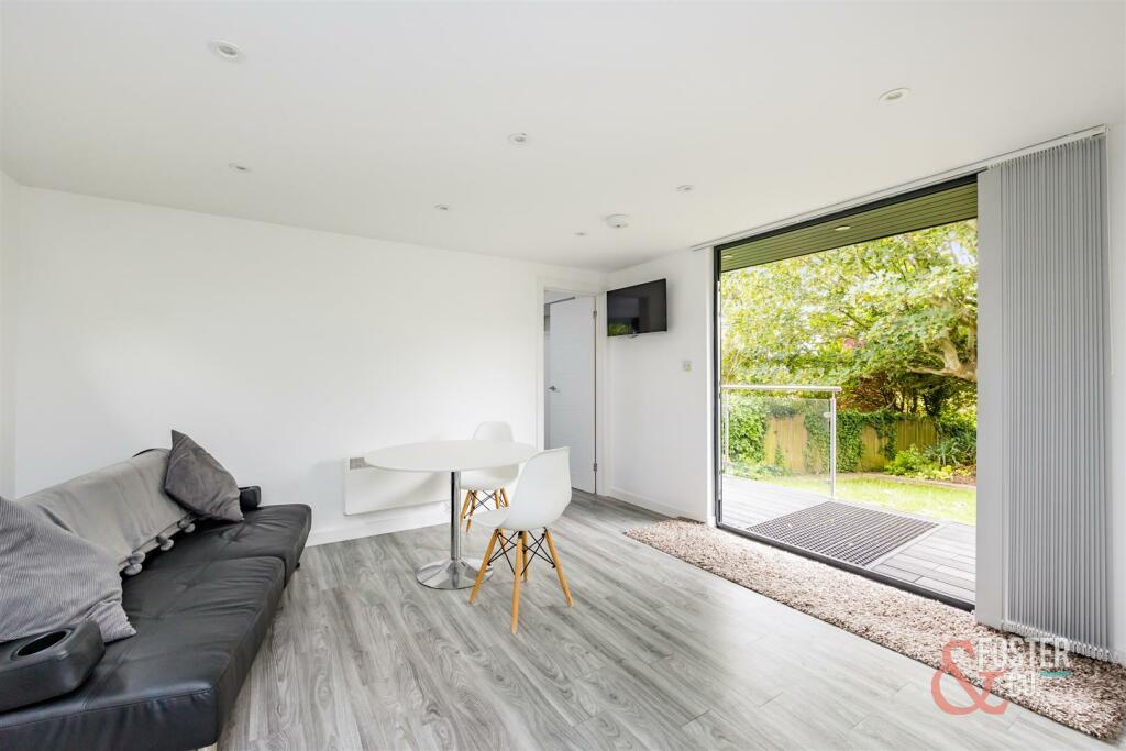 Welesmere Road, 12-22.JPG