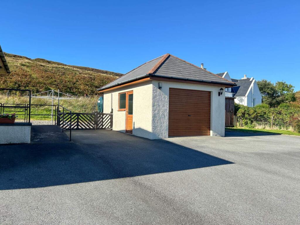 Detached Garage