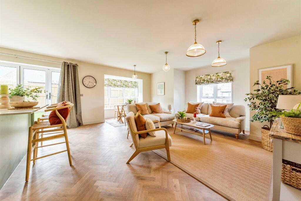 Kitchen, Diner, Lounge