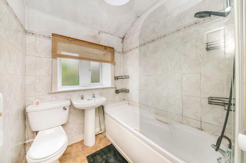 HOUSE BATHROOM