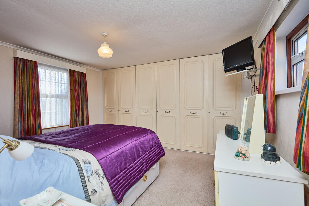 Edward Knight 202...