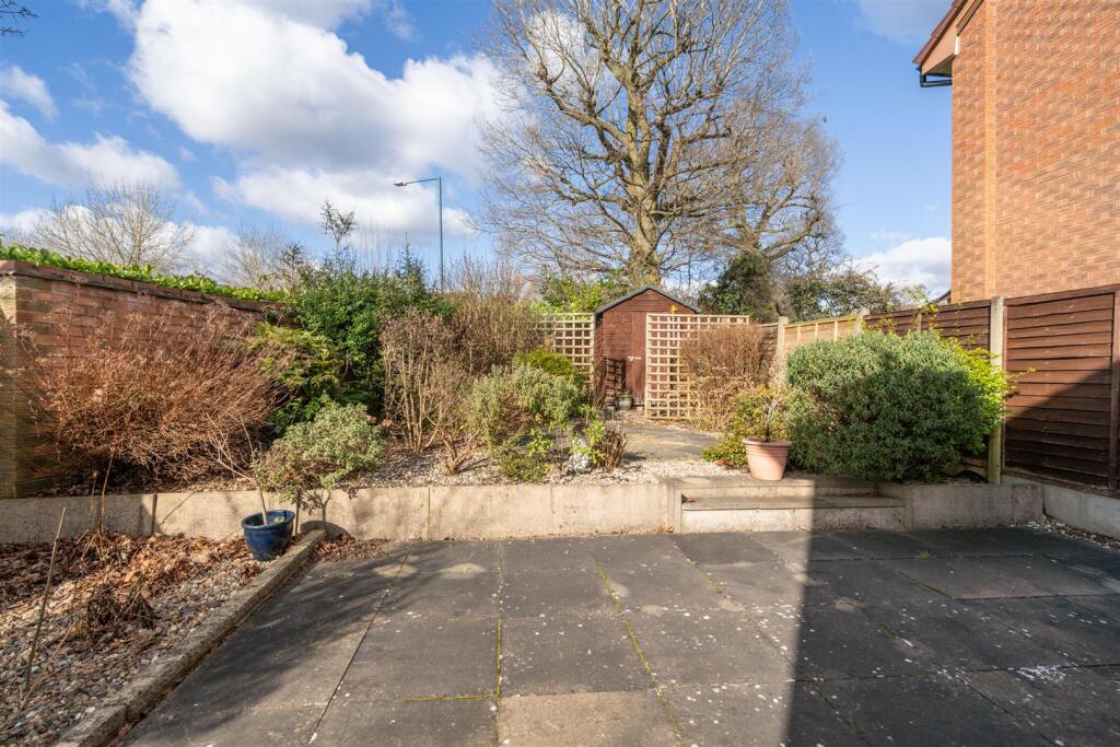 14 Sevington Close_5.jpg