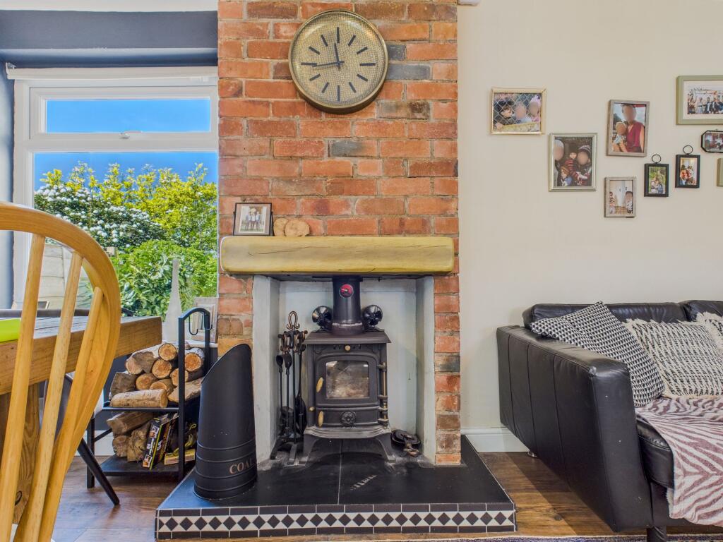Kitchen Diner - Dining Area Fireplace