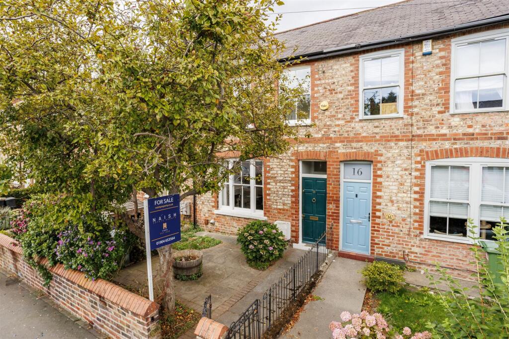 18 Howe Hill Road Holgate York YO26 4SW