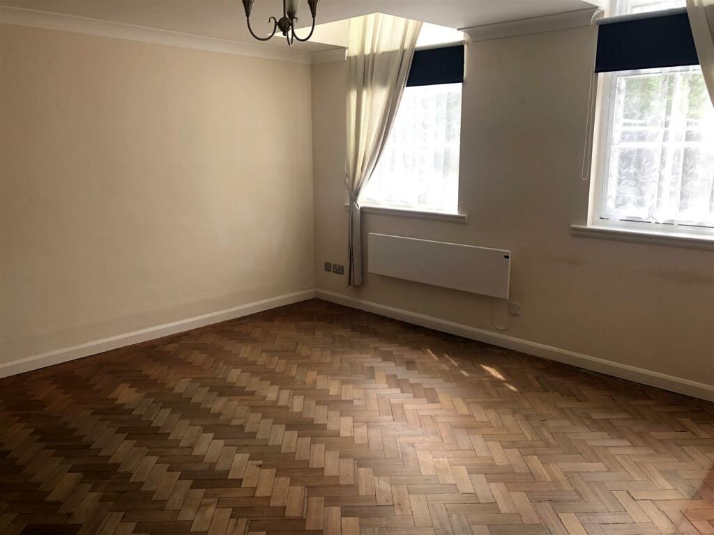 lounge.jpg