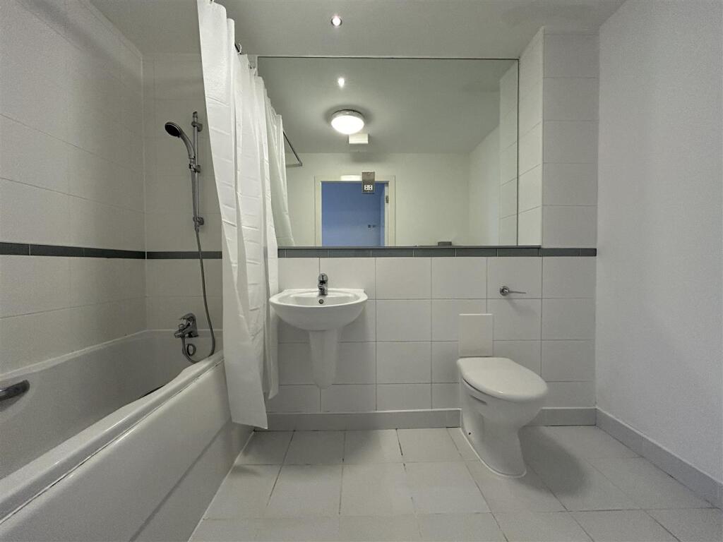 Bathroom.jpeg