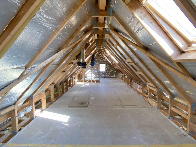 Upstairs space 