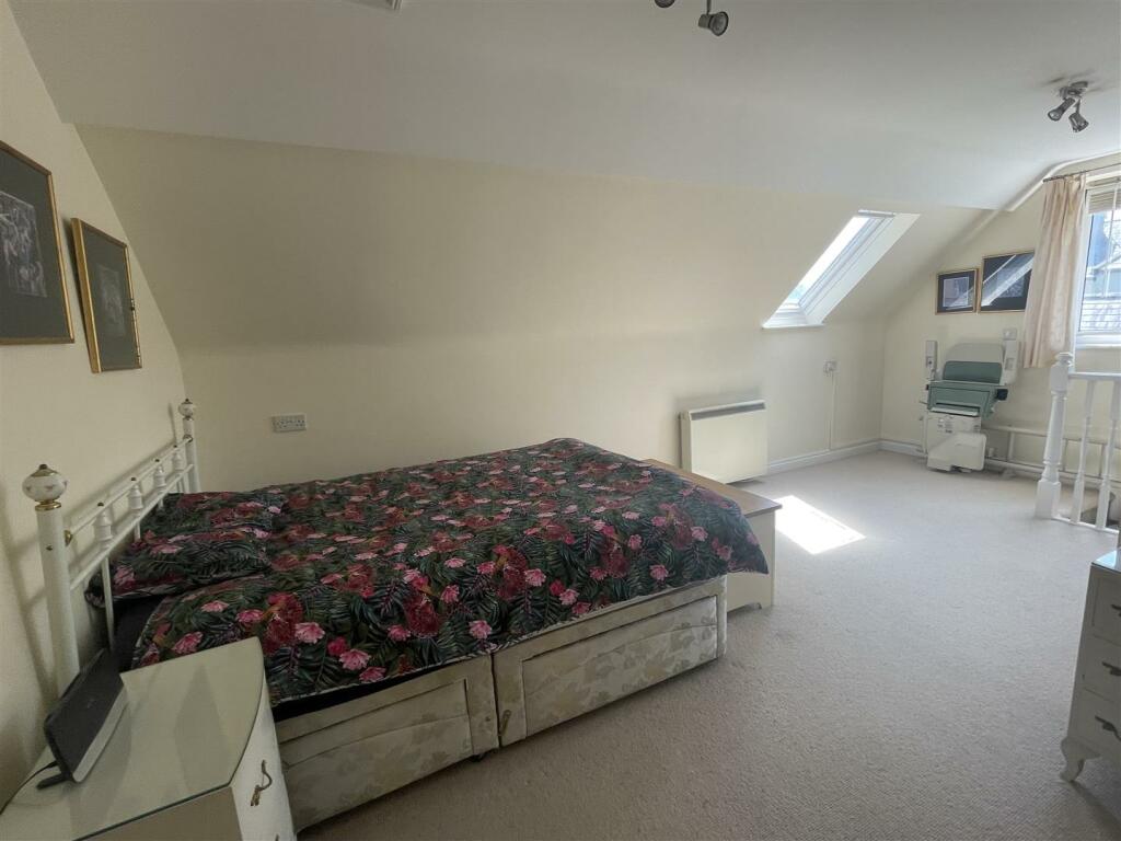 bedroom.jpg