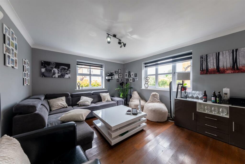 3 Spring Mews-016.jpg