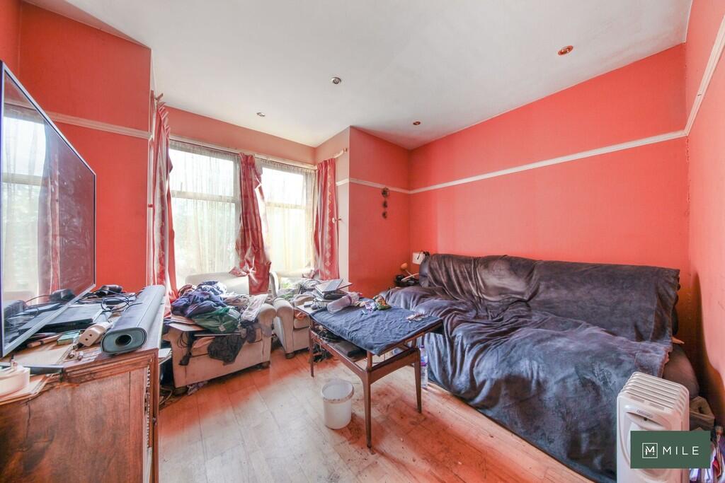 2 Cecil Road - 25...