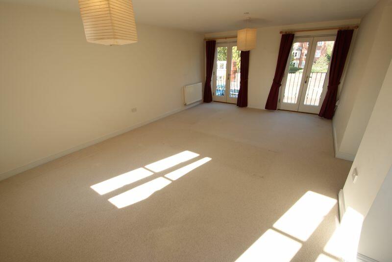 Living/dining room