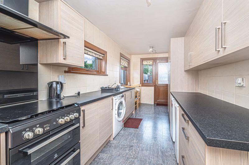 Breakfasting Kitchen