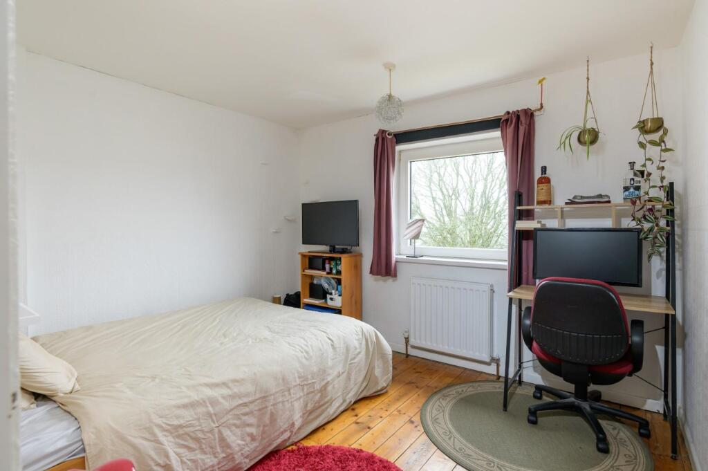 2 Eleanor Close-24.jpg
