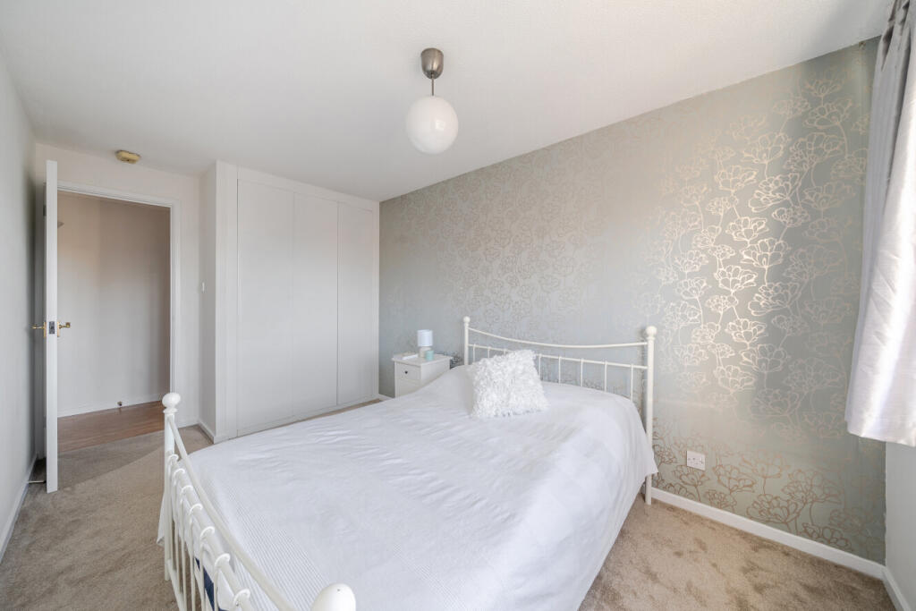 1396130-12-695bac...