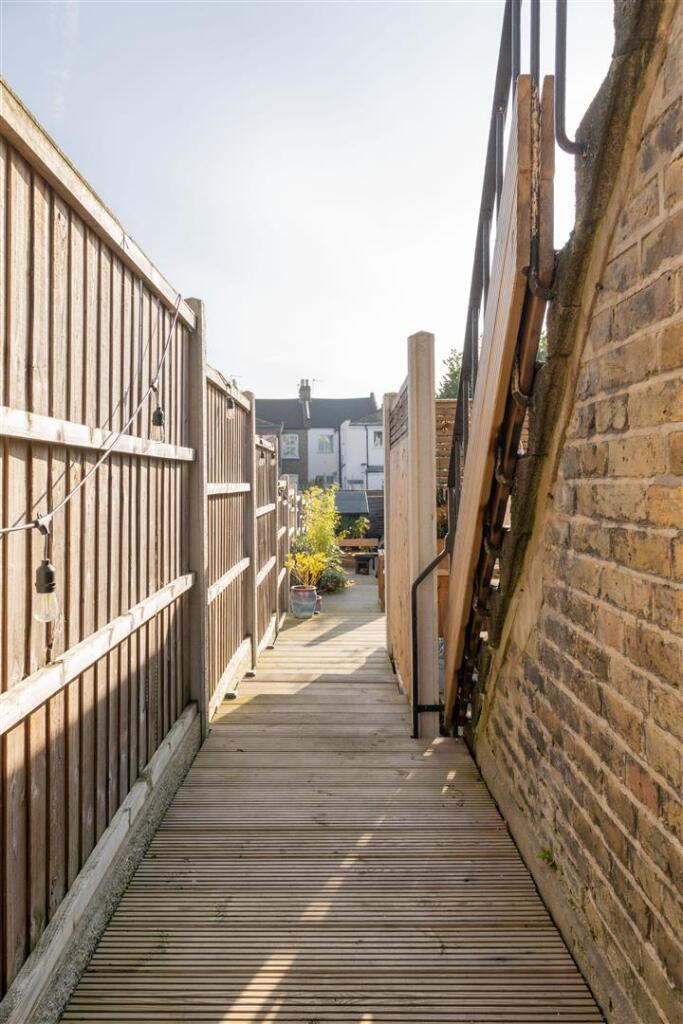 Albert Road E10