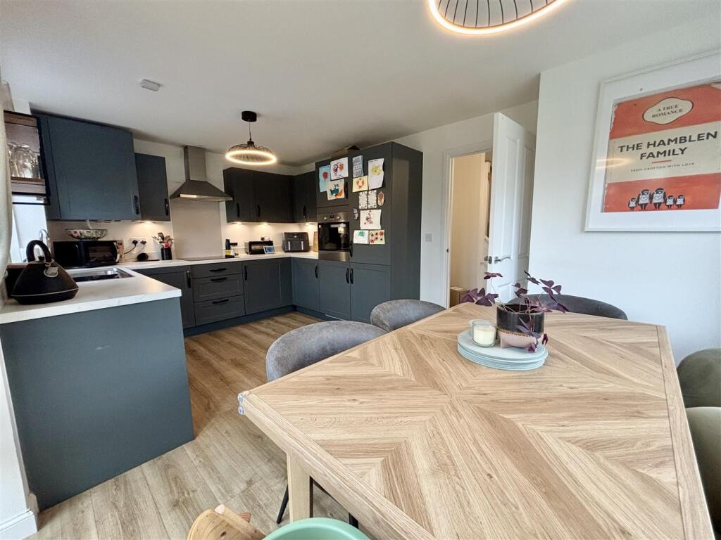 Kitchen/Dining Room