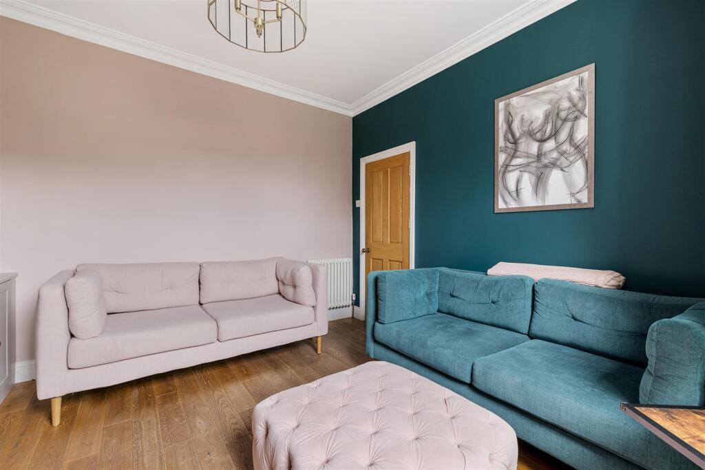 Connaught Road E11