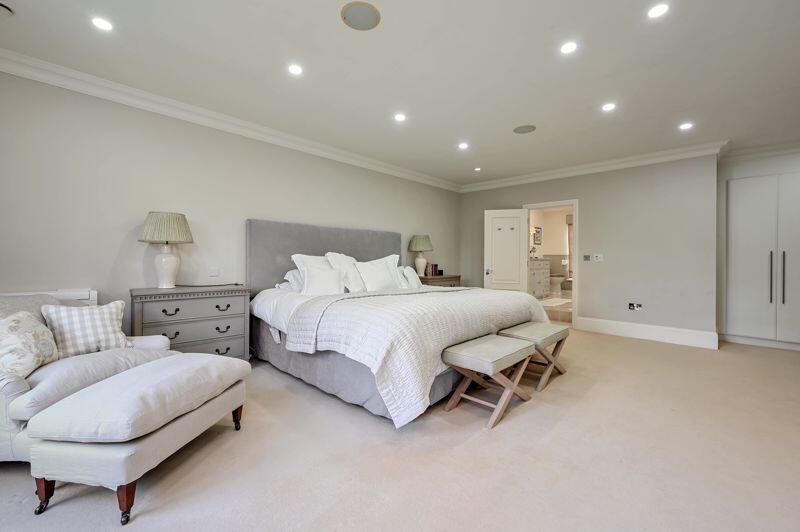 Principal bedroom