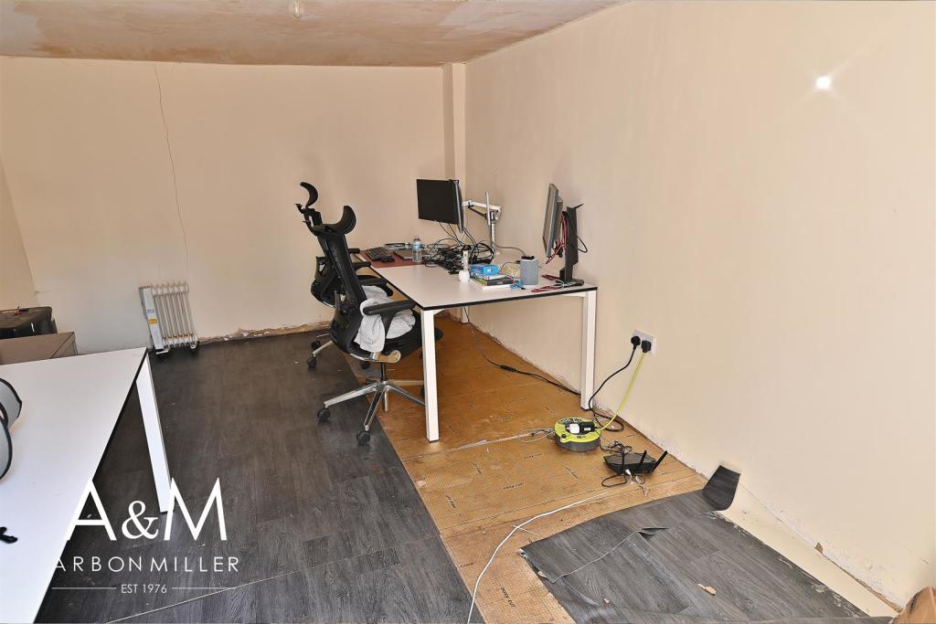 Office/Outbuilding