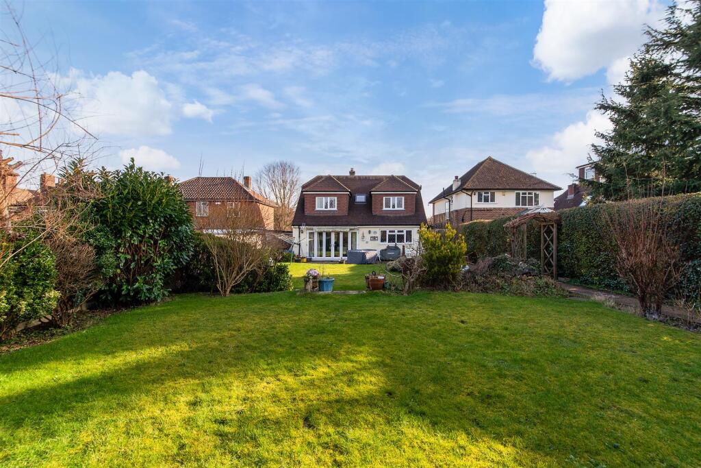 TATTENHAM WAY (17).jpg