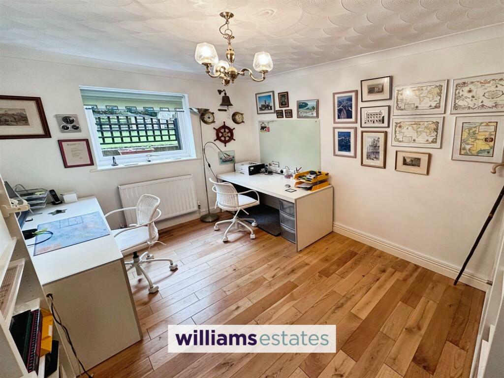 Home Office/Playroom