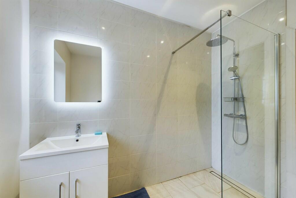 CAM01211G0-PR0109...