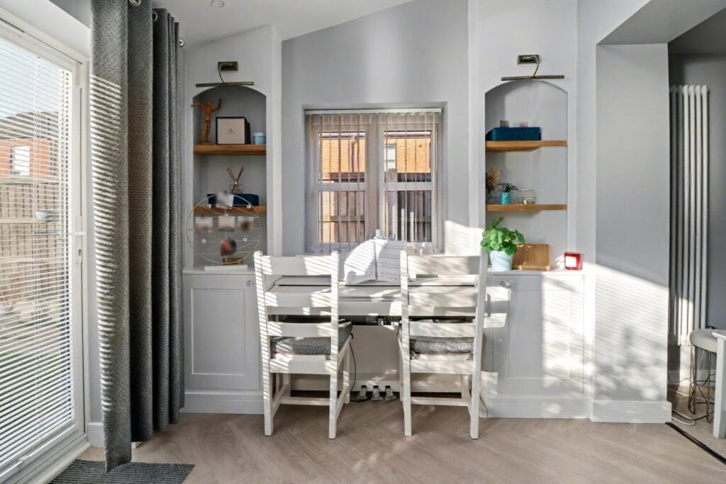 B6847101-56F0-4374-A338-812EAE19BF0E