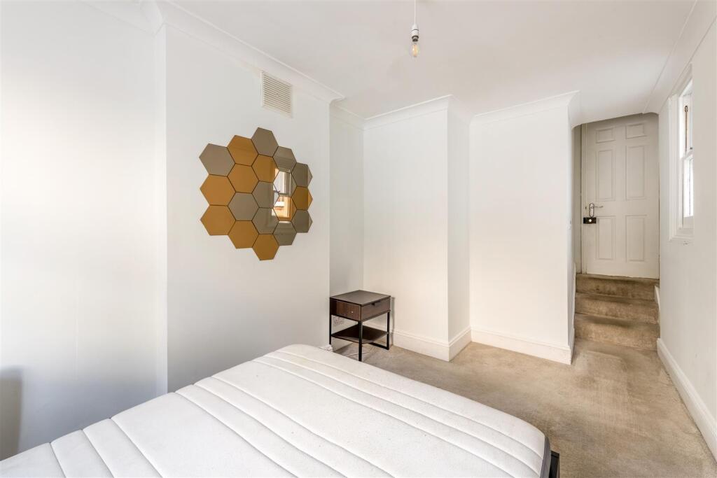 Flat 2, 35 Queens Park Road-10.jpg