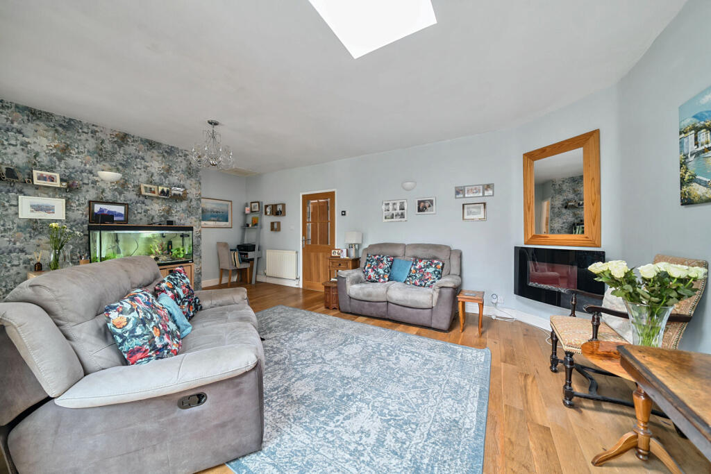 27-6819dbbf9bc47-...