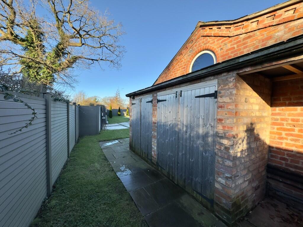 EXTERNAL STORES