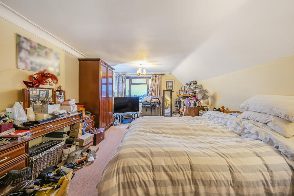 Upstairs Bedroom 4