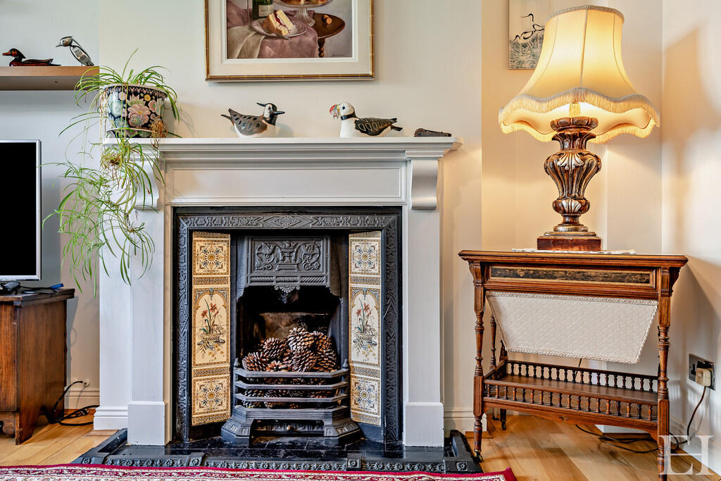 8654614-interiorW...