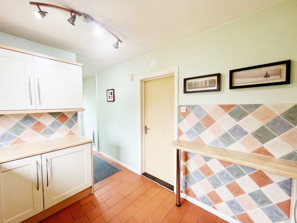 Kitchen pic 3.jpg