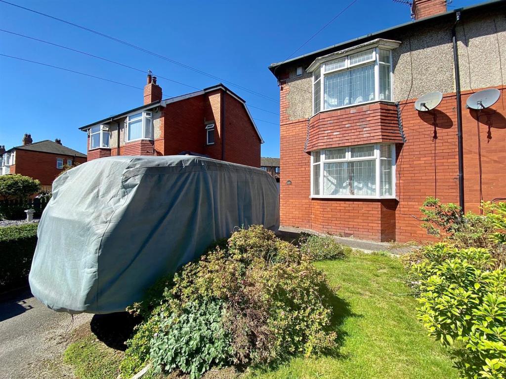 huddersfield road 214 front.jpg