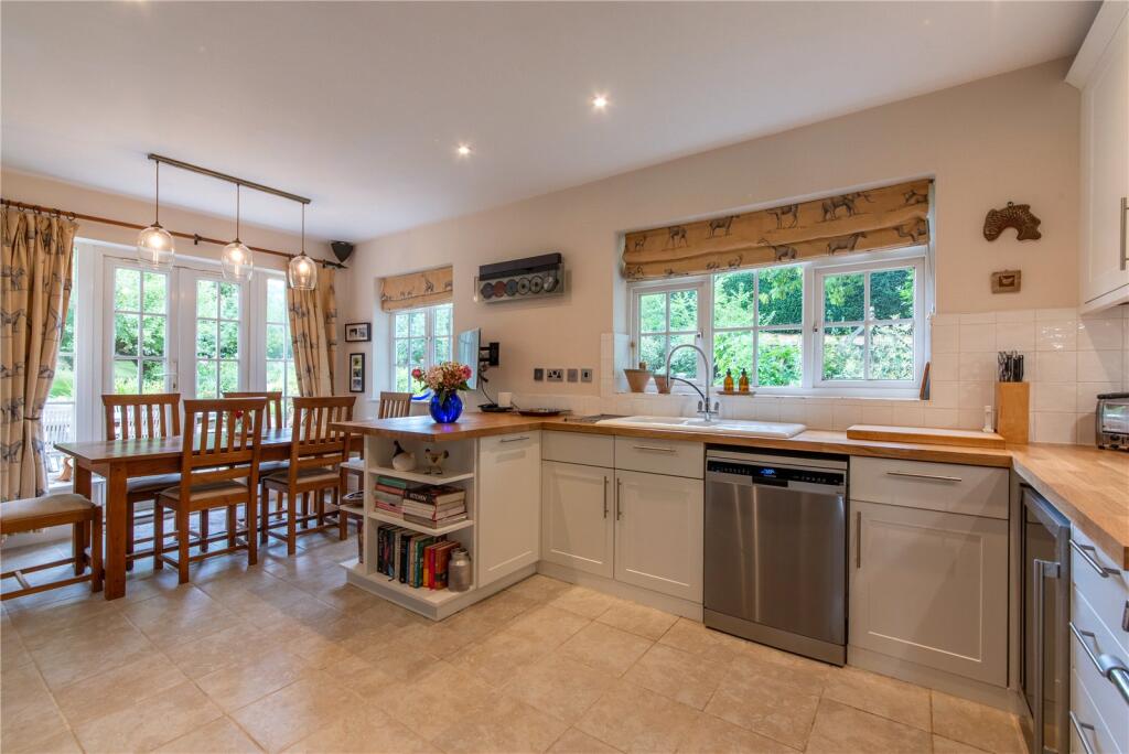 Kitchen/Breakfast