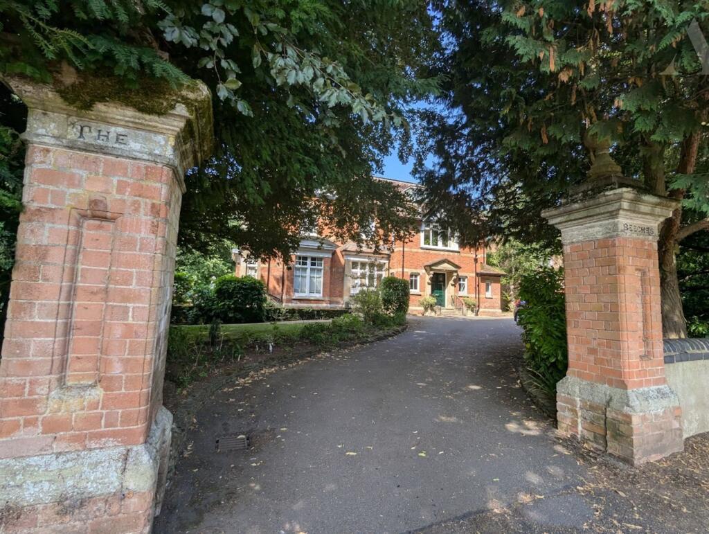 The Beeches - Entrance