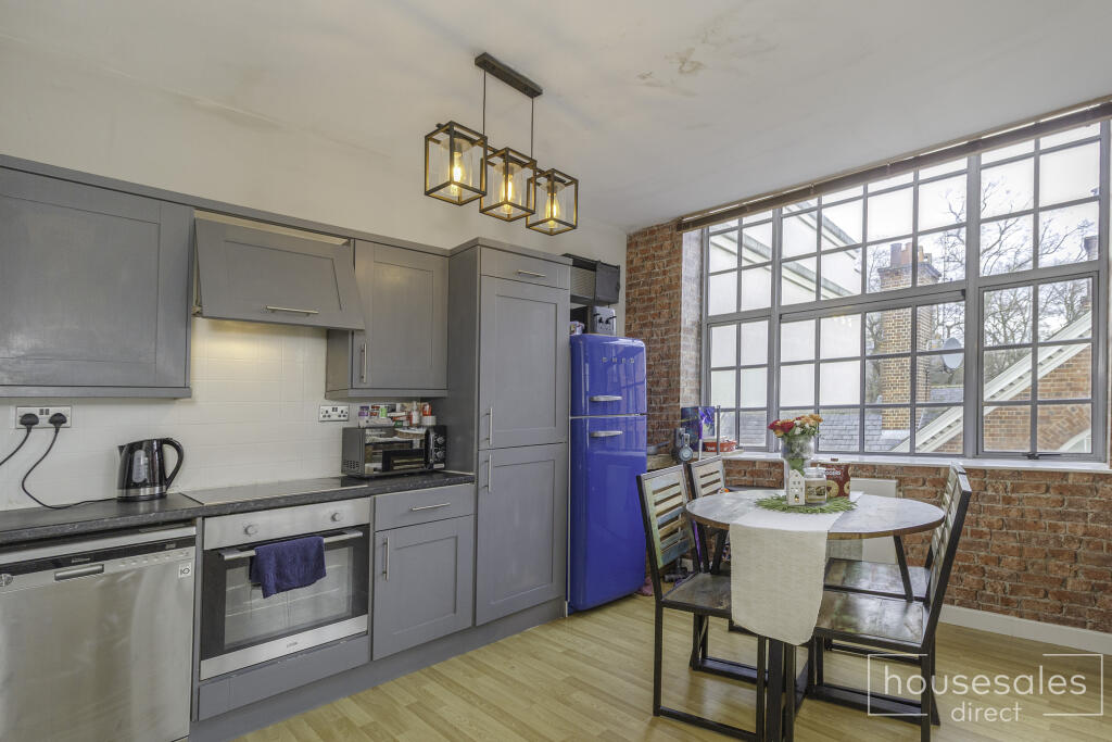 Kitchen Dining Area