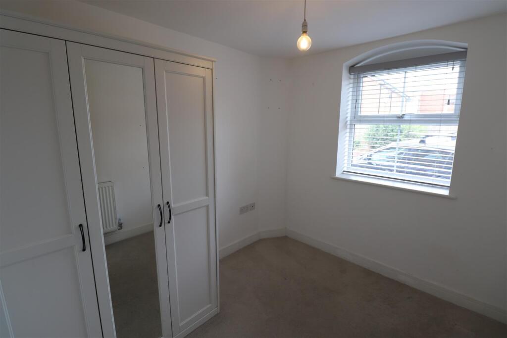 Hamilton Mews Bedroom2.jpg
