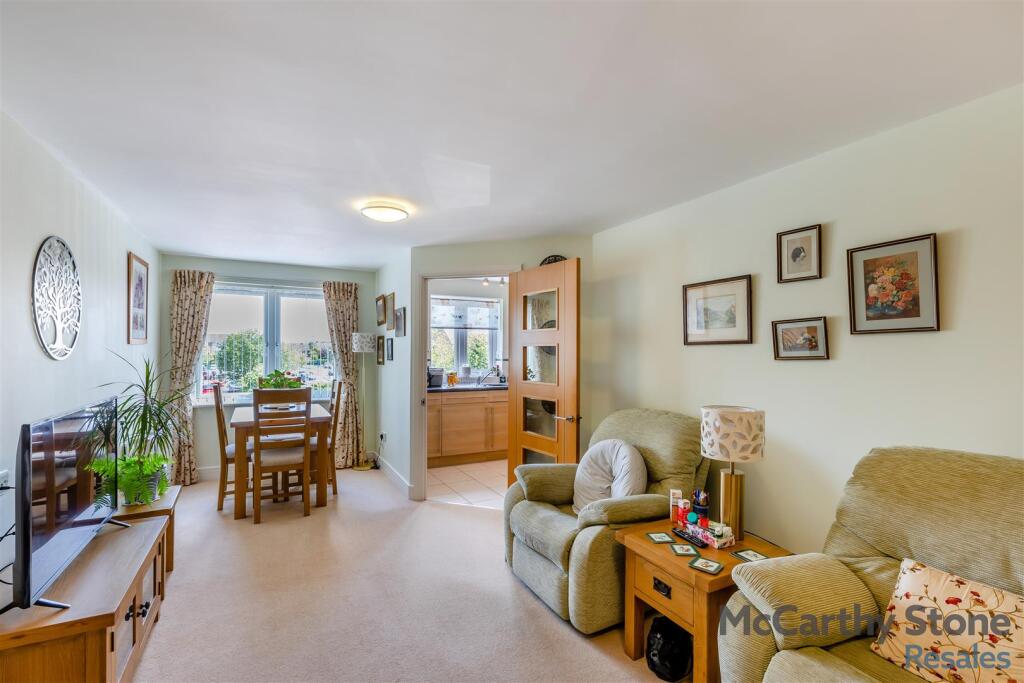 8647156-interior15.jpg