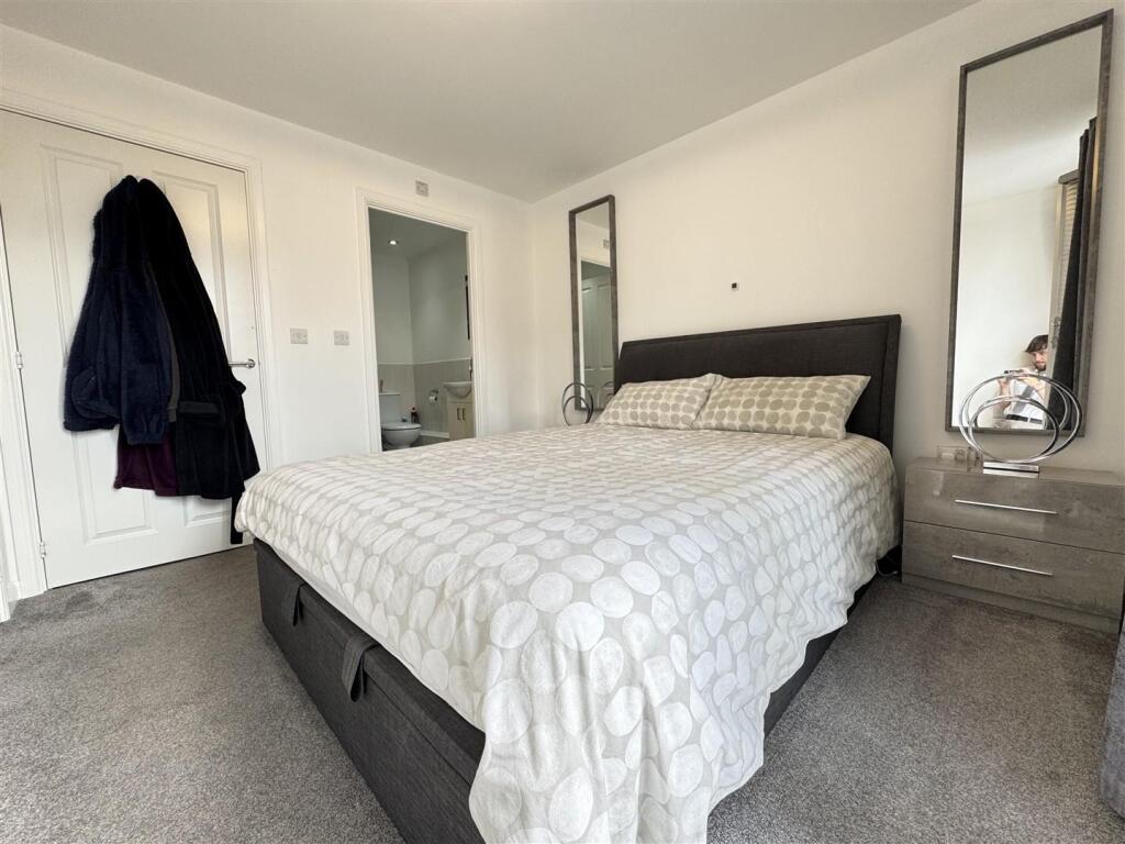 IMG_3890 (Large).JPG