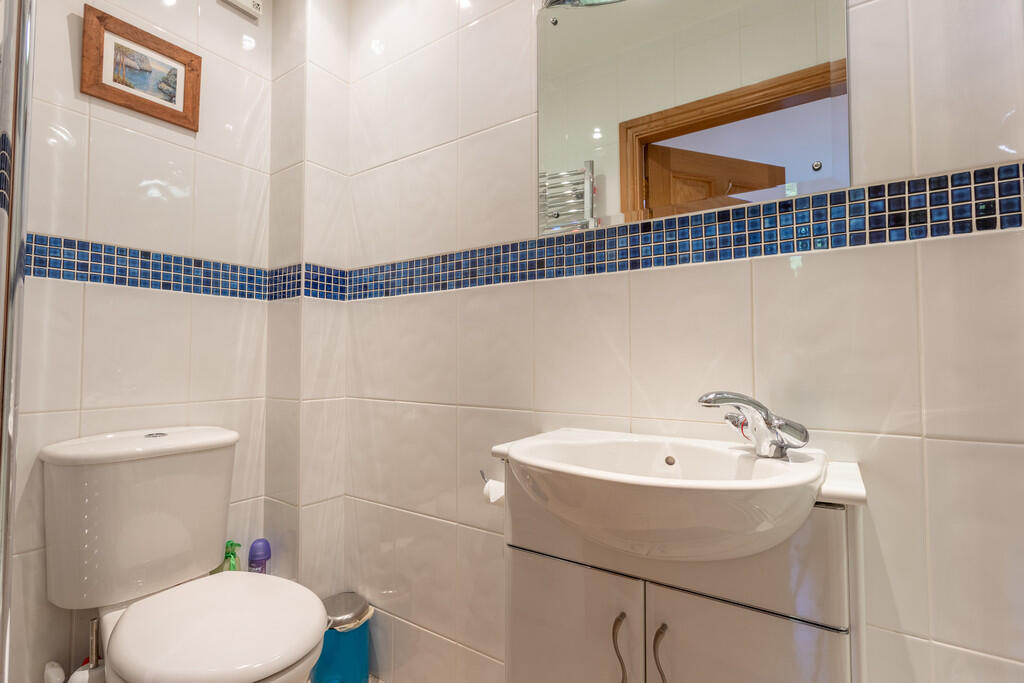 Ground Floor Show...