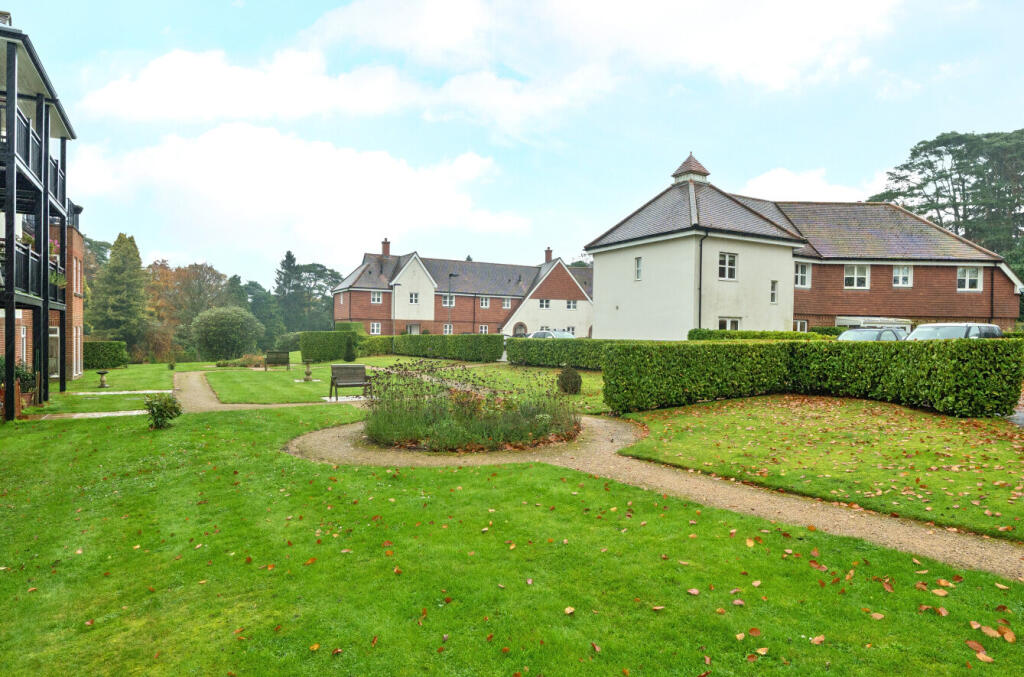 1375630-4-690dc55...