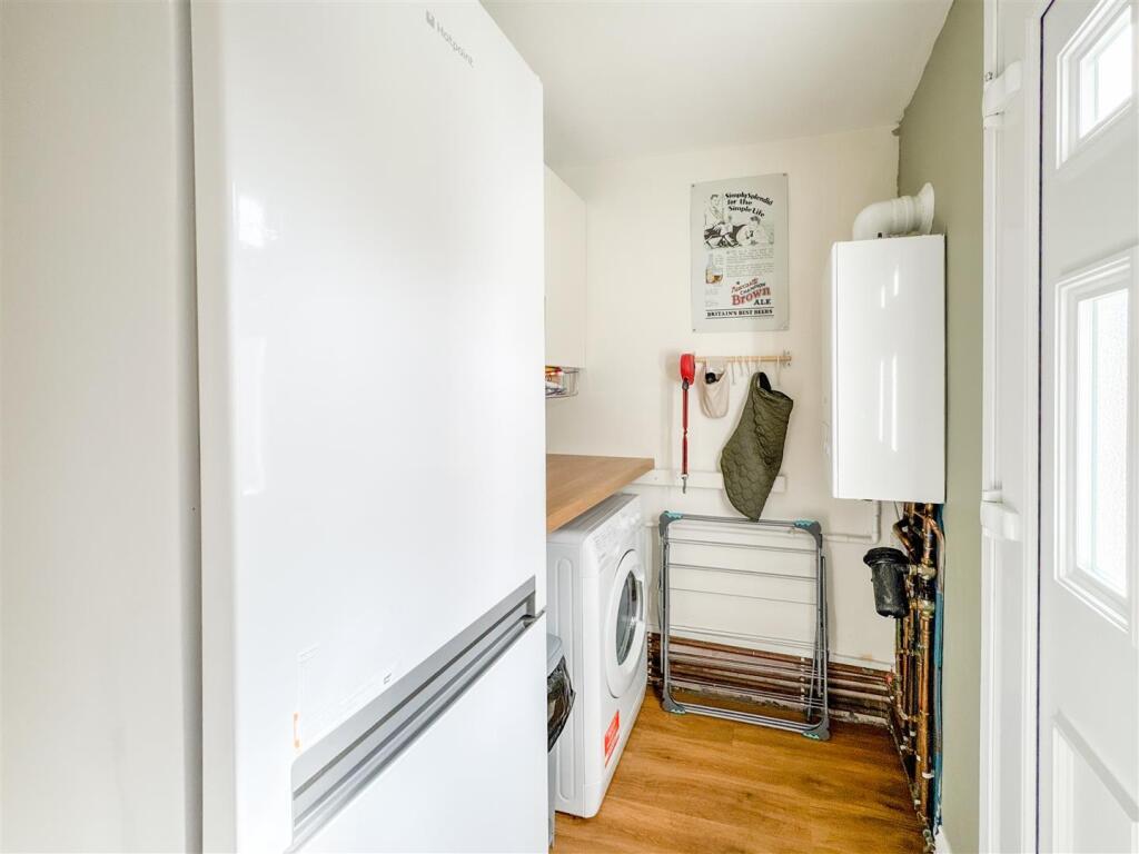 REAR HALLWAY/UTILITY AREA