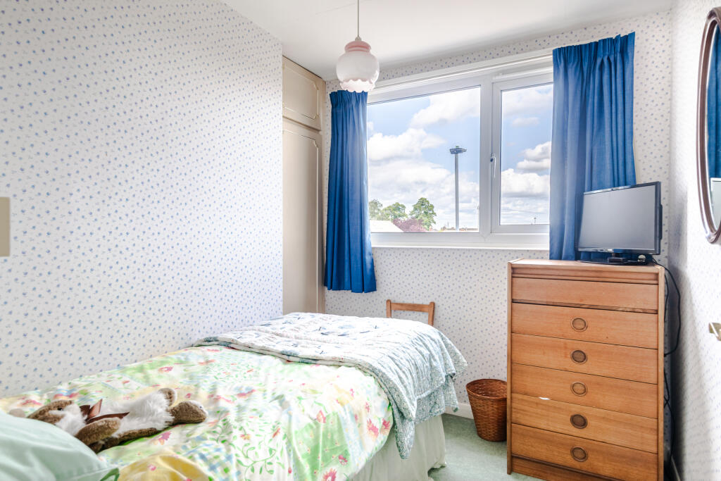 bedroom4