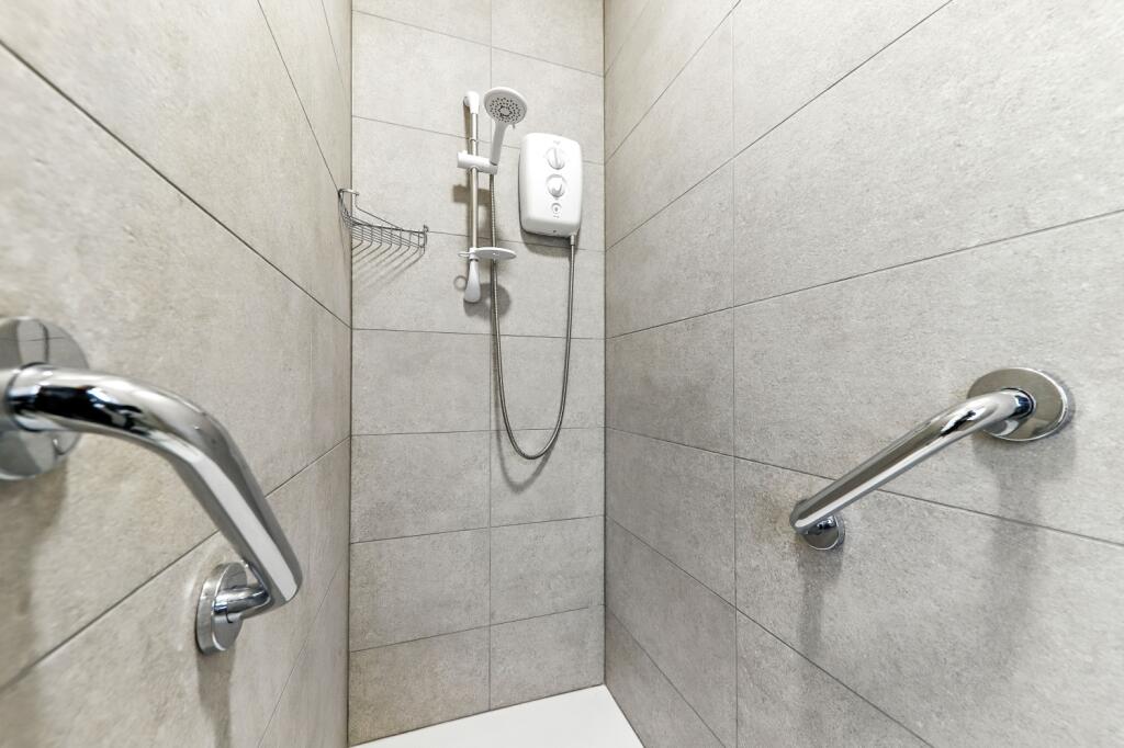 Bathroom 2 - Willow Garth - EweMove Pontefract