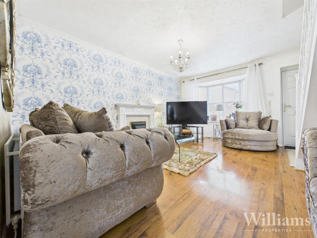 CAM04950G0-PR0102-STILL011.jpg